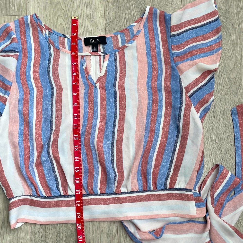 Flutter Sleeve Tie Back Cropped Junior's Top (Multi
Distressed Stripe) - Picture 11 of 13